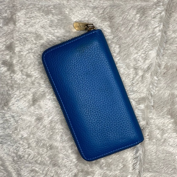 Michael Kors Blue Zipper Wallet - Picture 3 of 7